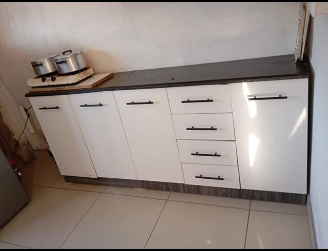 2 BEDROOM HOUSE FOR SALE IN UMLAZI F